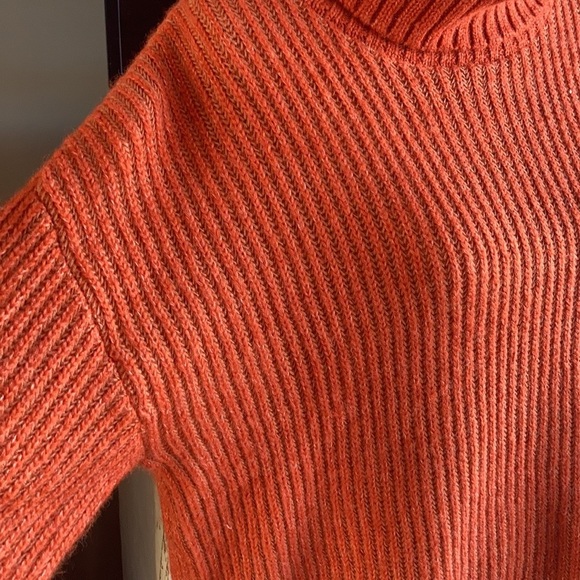 Old Navy dark rust (orange) cozy heathered rib-knit turtleneck sweater - Picture 5 of 16